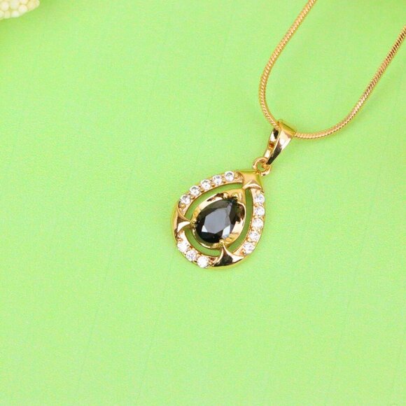 "Teardrop Black Stone Pendant with White Crystals in Gold Plating, XPPT1800 - Picture 2 of 13